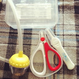 宝宝吸鼻器指甲剪清洁